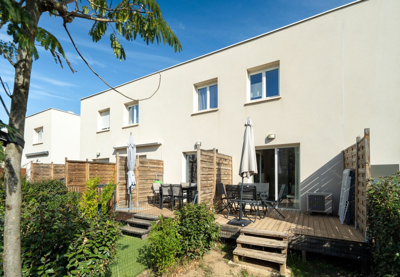 Villa in Sérignan - bright house 6 pers with garden