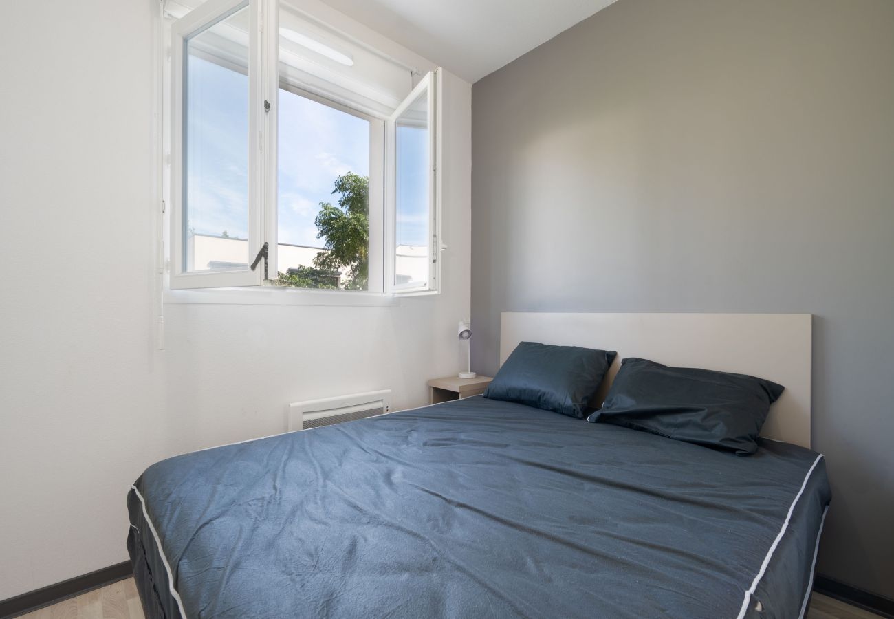 Villa in Sérignan - bright house 6 pers with garden
