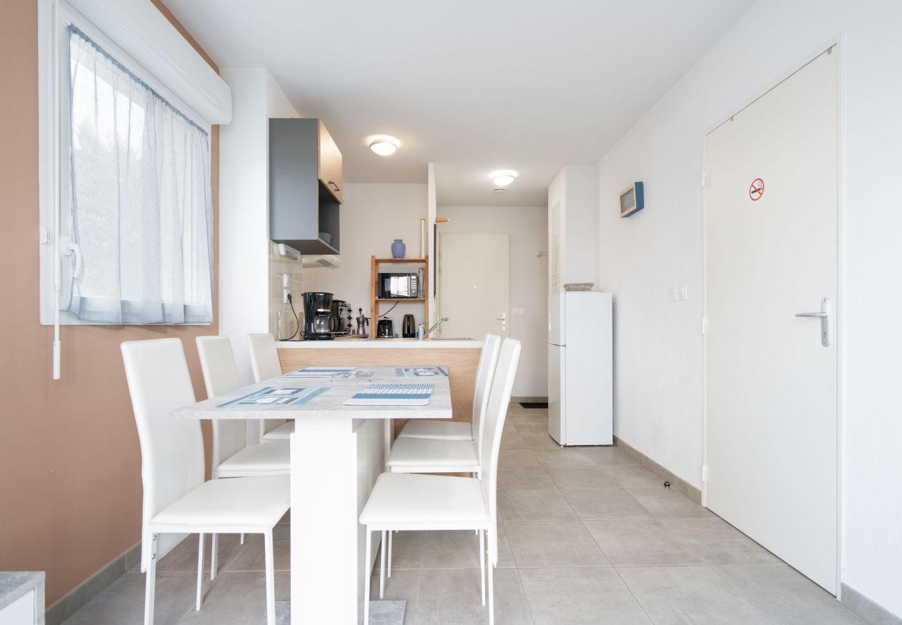 Villa in Sérignan - Air-conditioned villa for 6 with garden