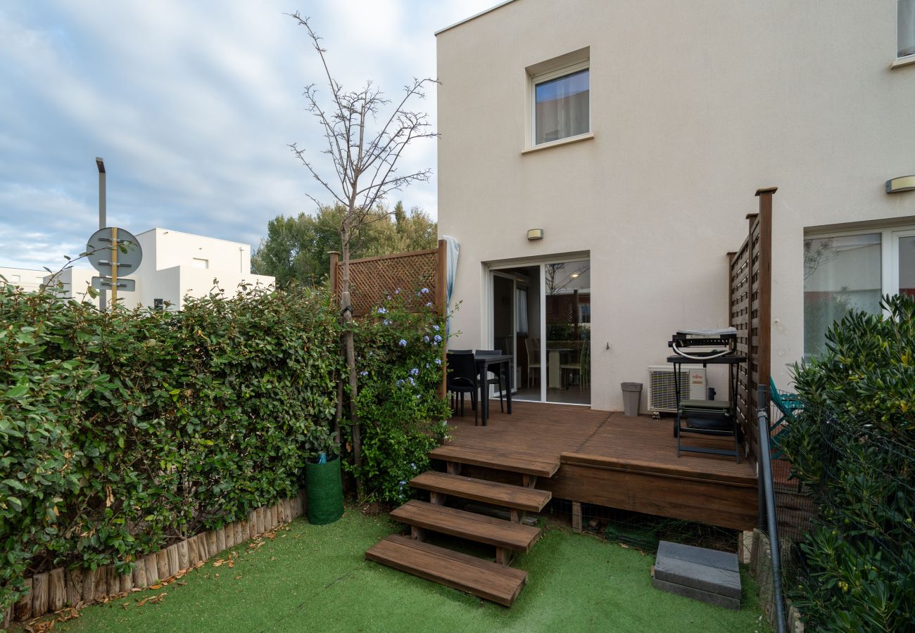 Villa in Sérignan - Air-conditioned villa for 6 with garden