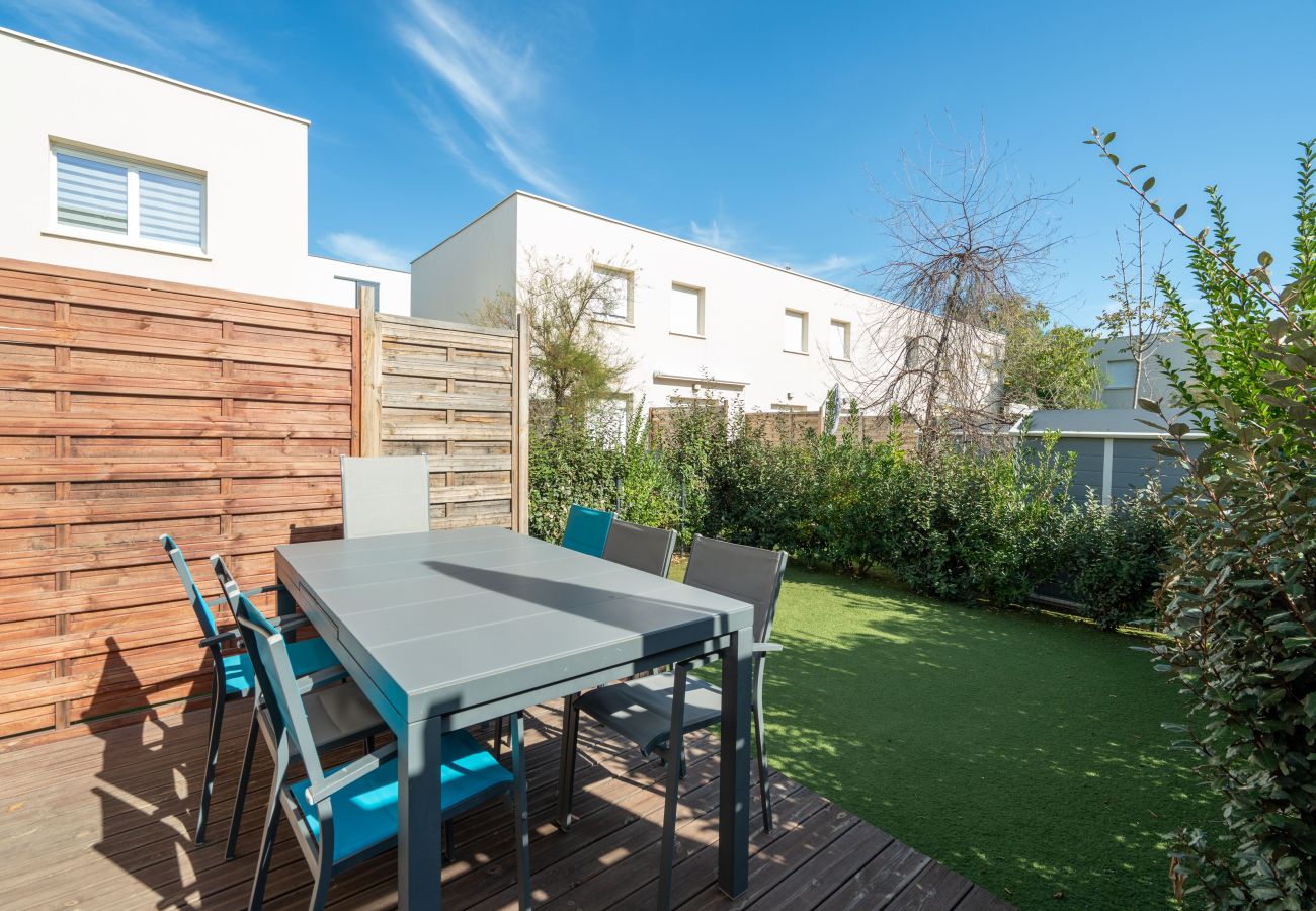 Villa in Sérignan - Bright villa 8 ppl, garden, close to the sea