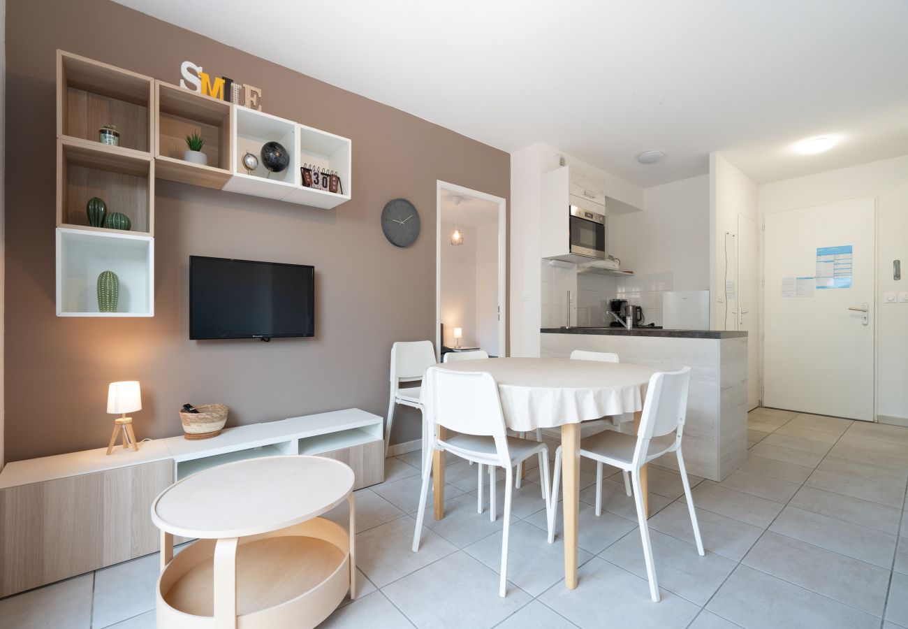 Villa in Sérignan - Bright villa 7 ppl, terrace, close to the sea