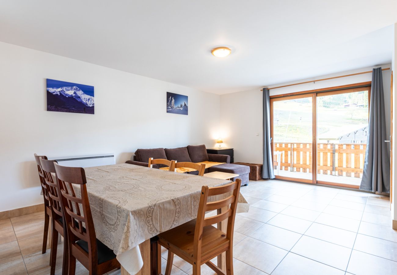 Apartment in Morillon - Beautiful ski in ski out apartment for 8 people