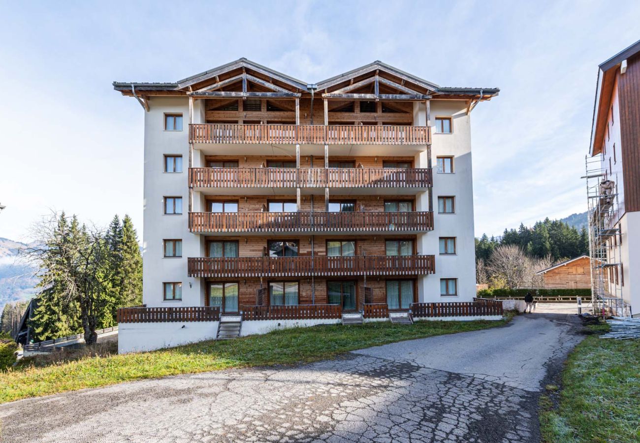 Apartment in Morillon - Beautiful ski in ski out apartment for 8 people