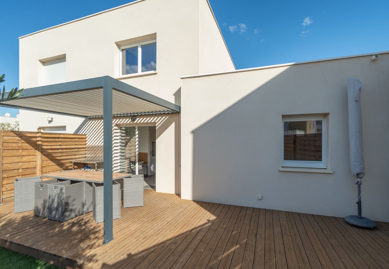 Villa in Sérignan - Bright villa 8 ppl, garden, close to the sea