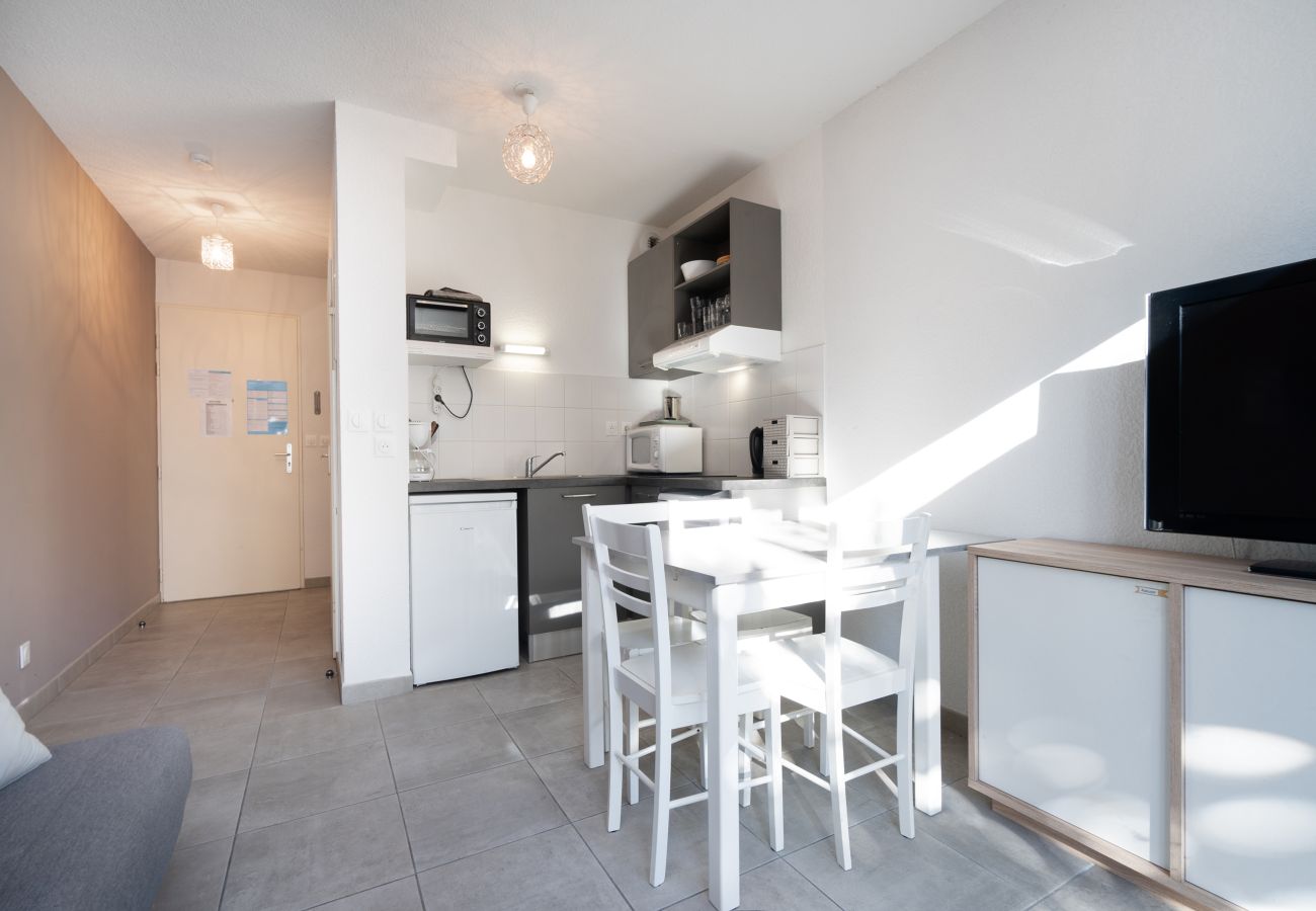 Villa in Sérignan - Bright villa 4 ppl, garden, close to the sea