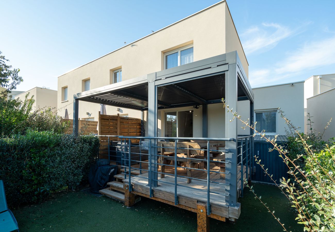 Villa in Sérignan - Magnificent villa with garden for 9 people