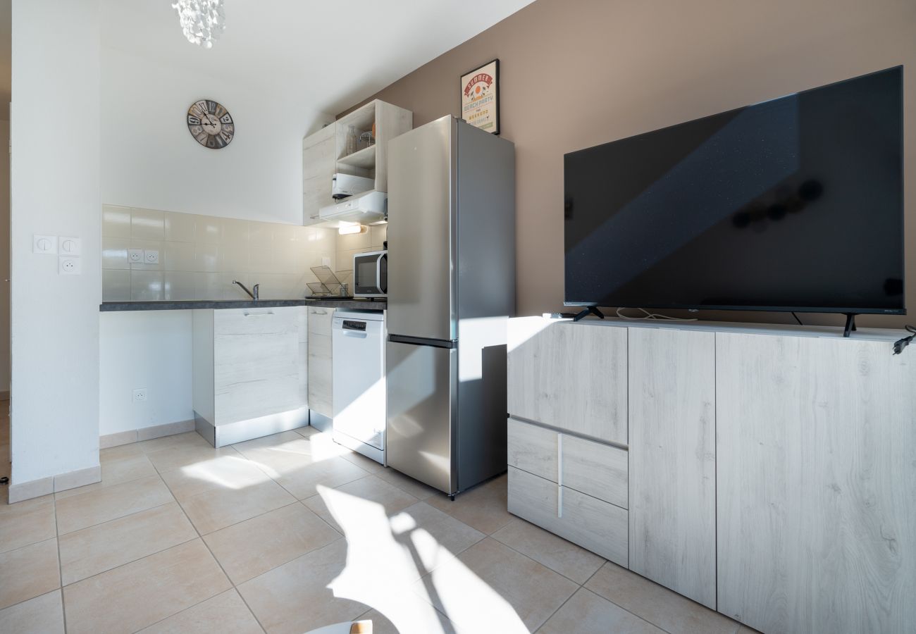 Villa in Sérignan - Bright villa 4 ppl, garden, close to the sea