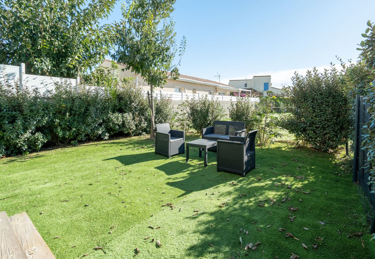 Villa in Sérignan - Bright villa 4 ppl, garden, close to the sea