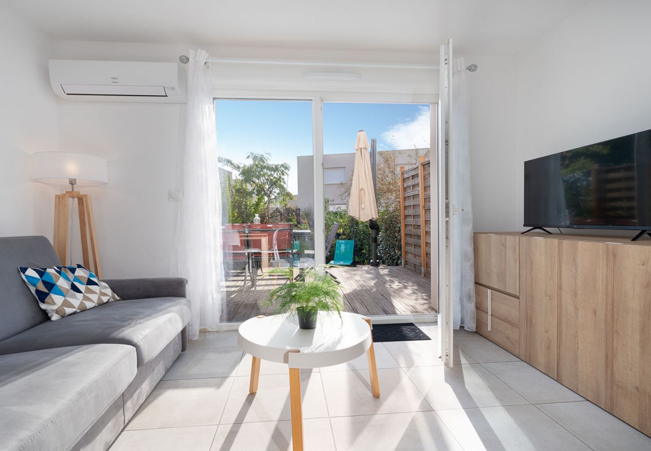 Villa in Sérignan - Air-conditioned villa for 6 pers with garden and swimming pool