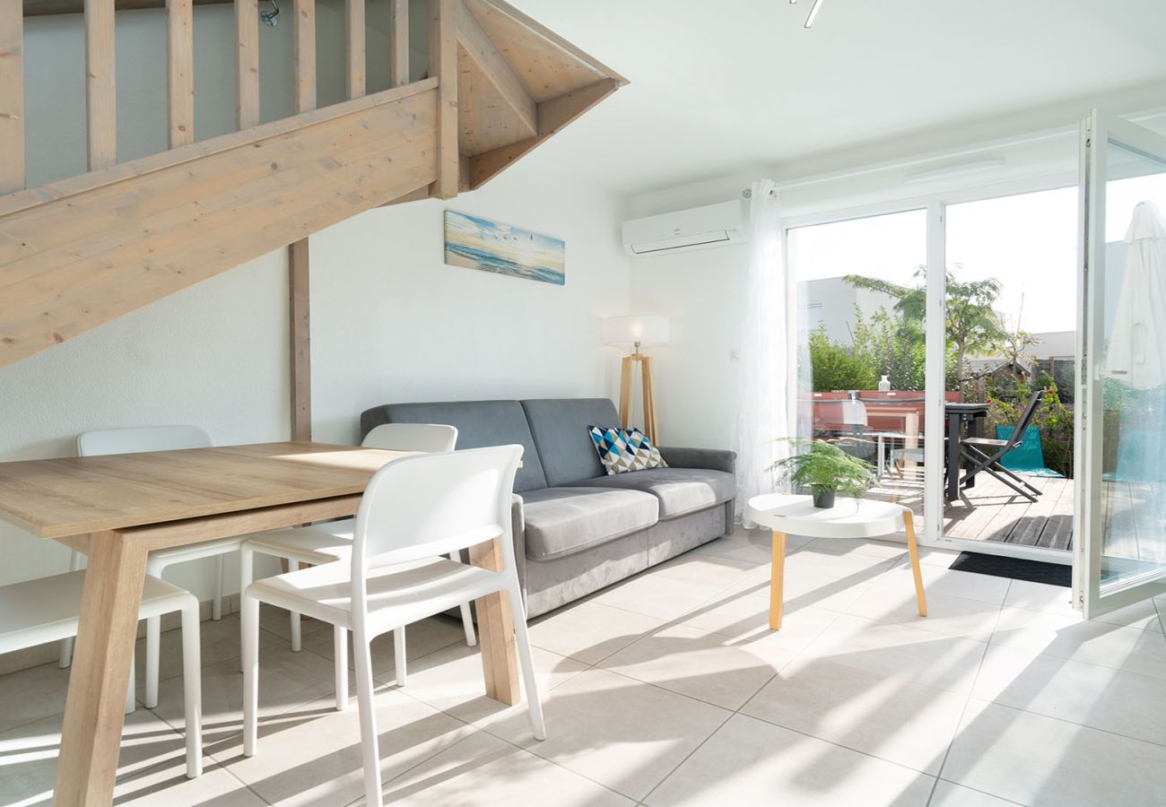Villa in Sérignan - Air-conditioned villa for 6 pers with garden and swimming pool
