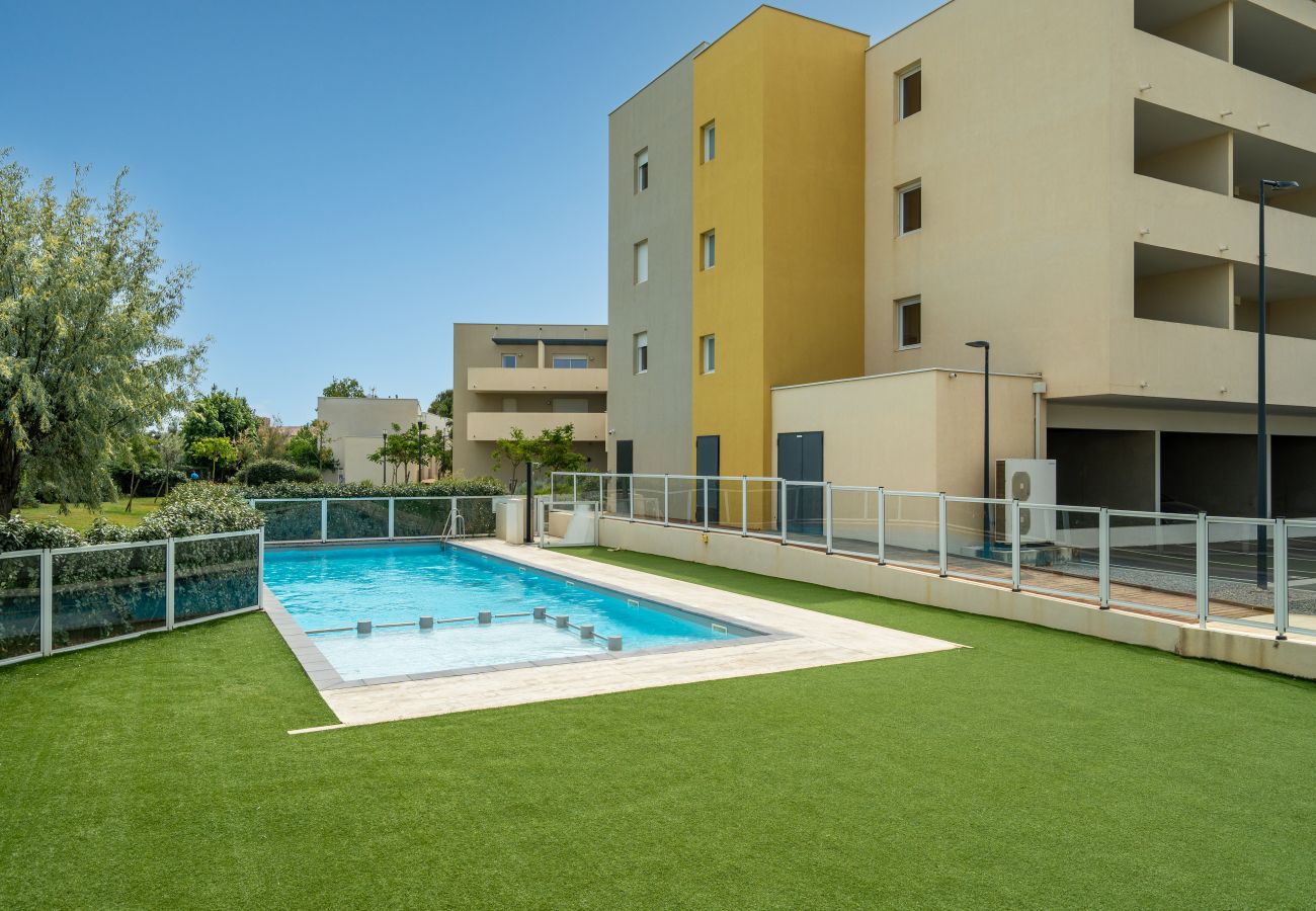 Villa in Sérignan - Villa 6 pers with garden and terrace