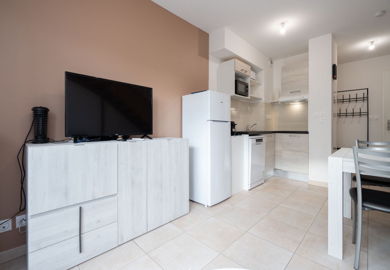 Villa in Sérignan - Bright villa 6 ppl, garden, close to the sea