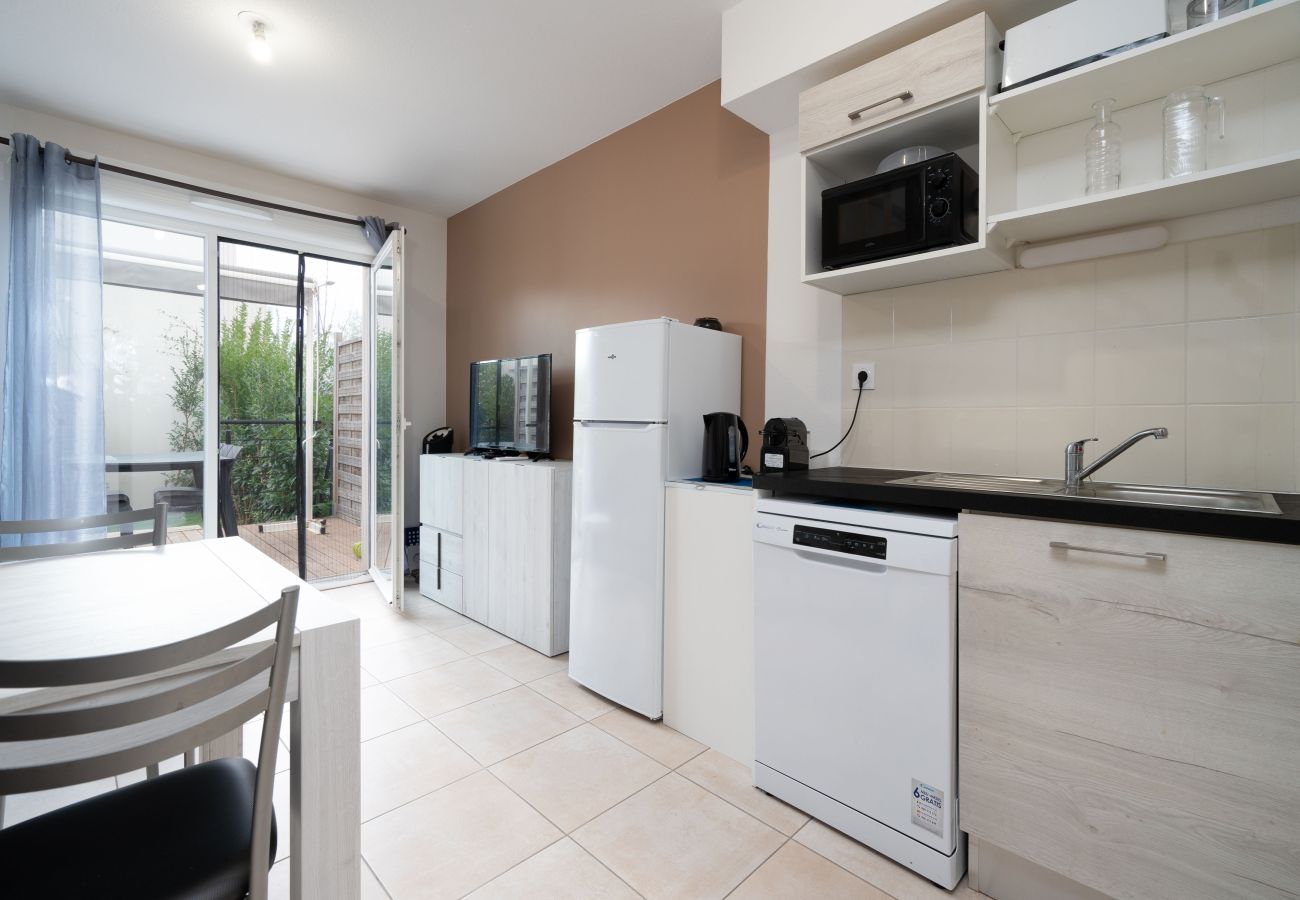 Villa in Sérignan - Bright villa 6 ppl, garden, close to the sea