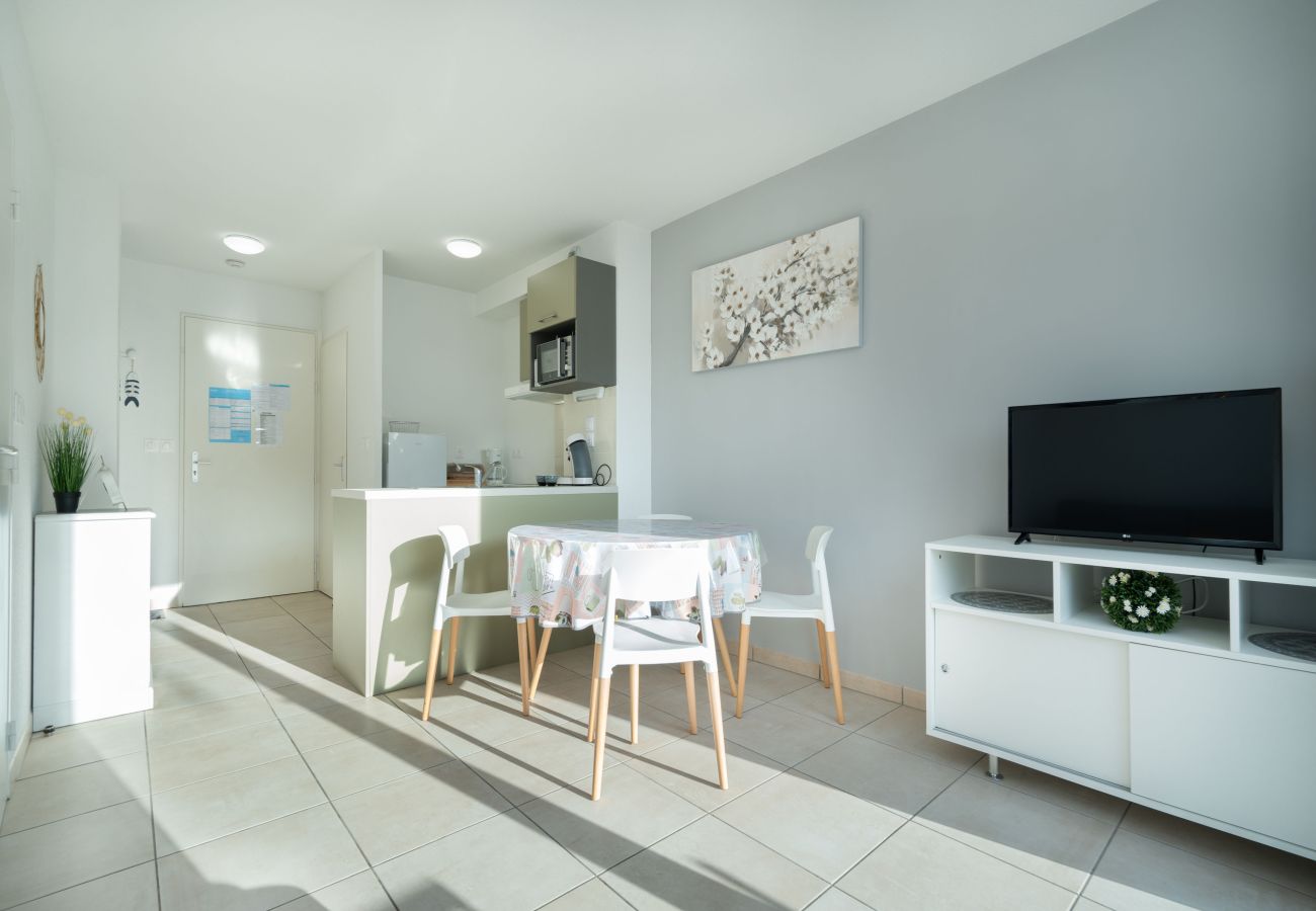 Villa in Sérignan - Bright villa 6 ppl, garden, close to the sea