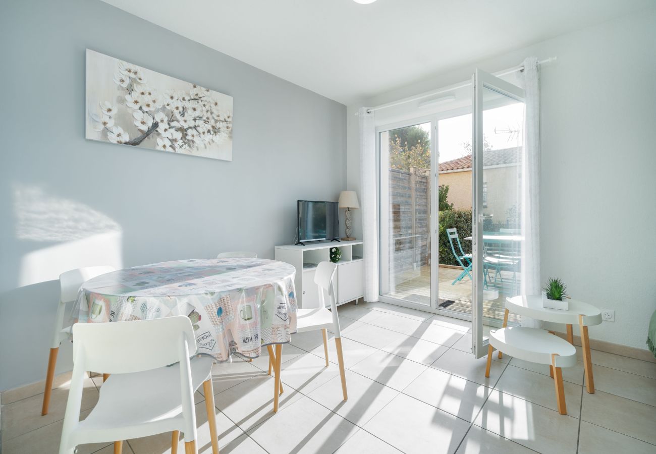 Villa in Sérignan - Bright villa 6 ppl, garden, close to the sea