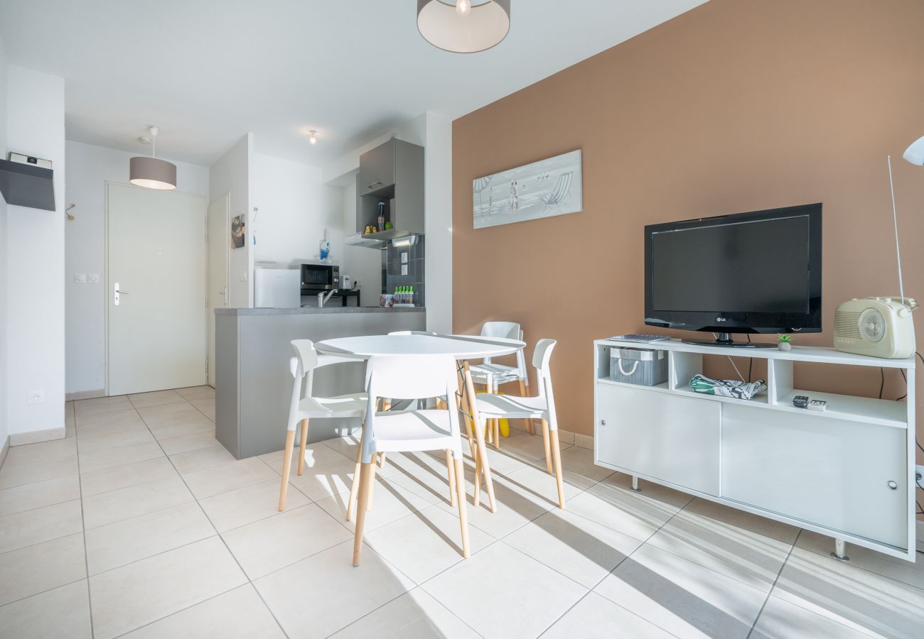 Villa in Sérignan - Villa 6 pers with garden in residence with swimming pool