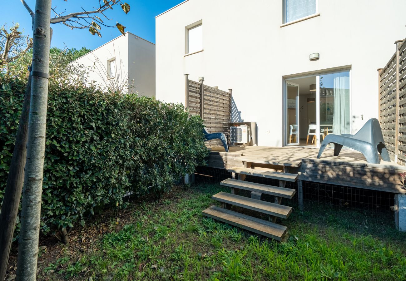 Villa in Sérignan - Villa 6 pers with garden in residence with swimming pool