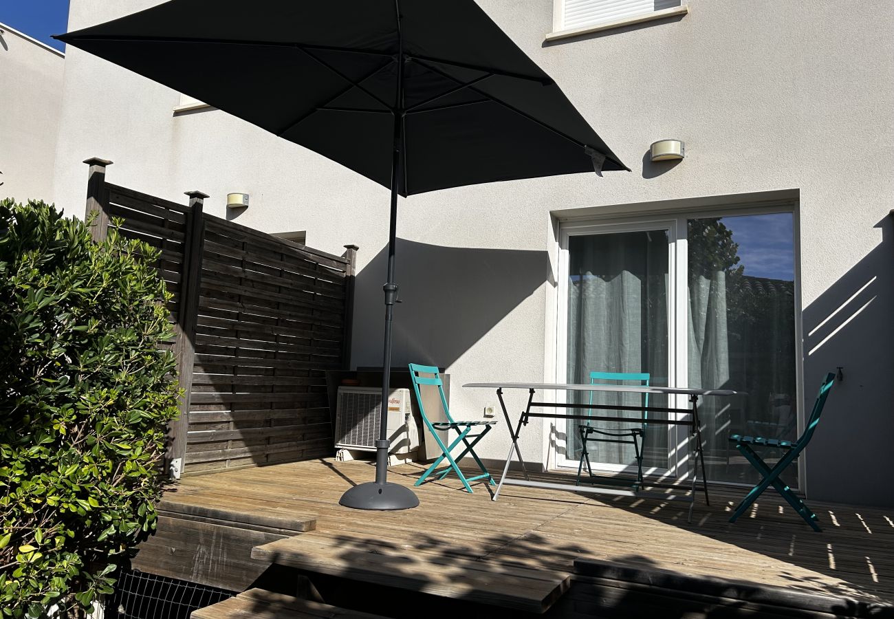 Villa in Sérignan - Villa 6 pers with garden in residence with swimming pool