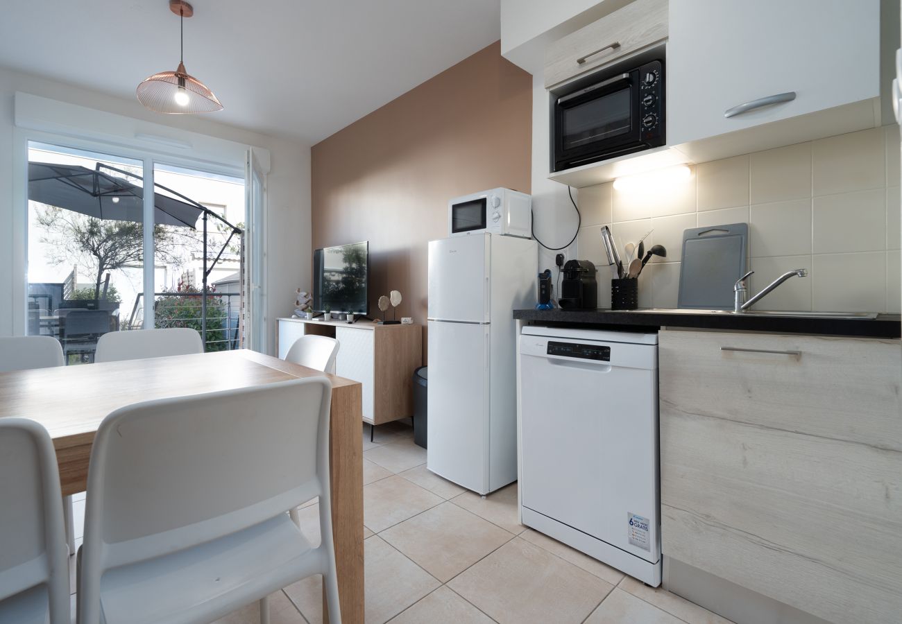 Villa in Sérignan - Bright villa 6 ppl, garden, close to the sea