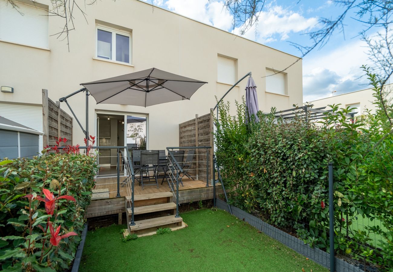 Villa in Sérignan - Bright villa 6 ppl, garden, close to the sea