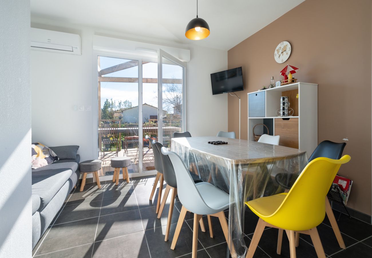 Villa in Sérignan - Bright villa 8 ppl, garden, close to the sea