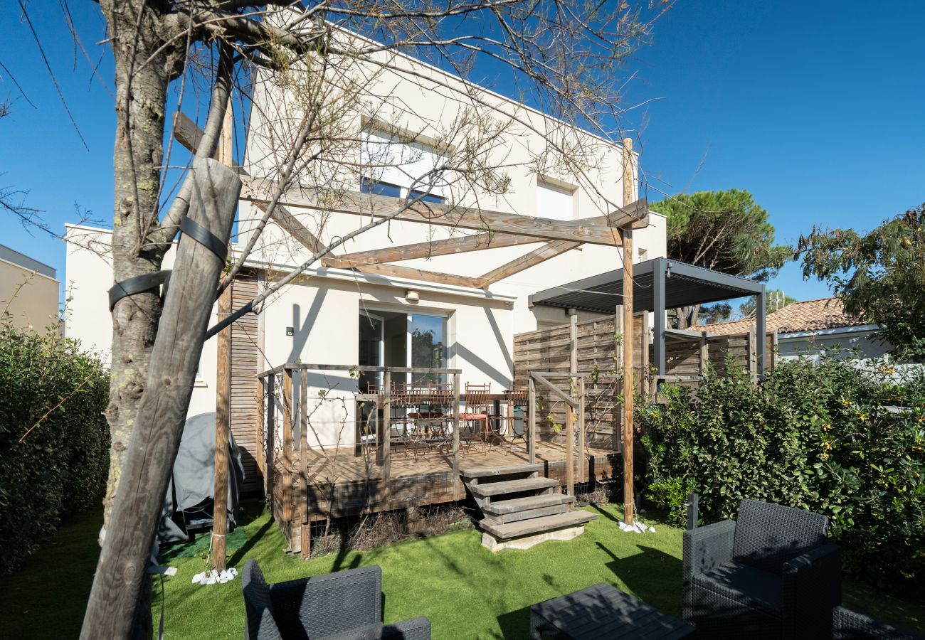 Villa in Sérignan - Bright villa 8 ppl, garden, close to the sea