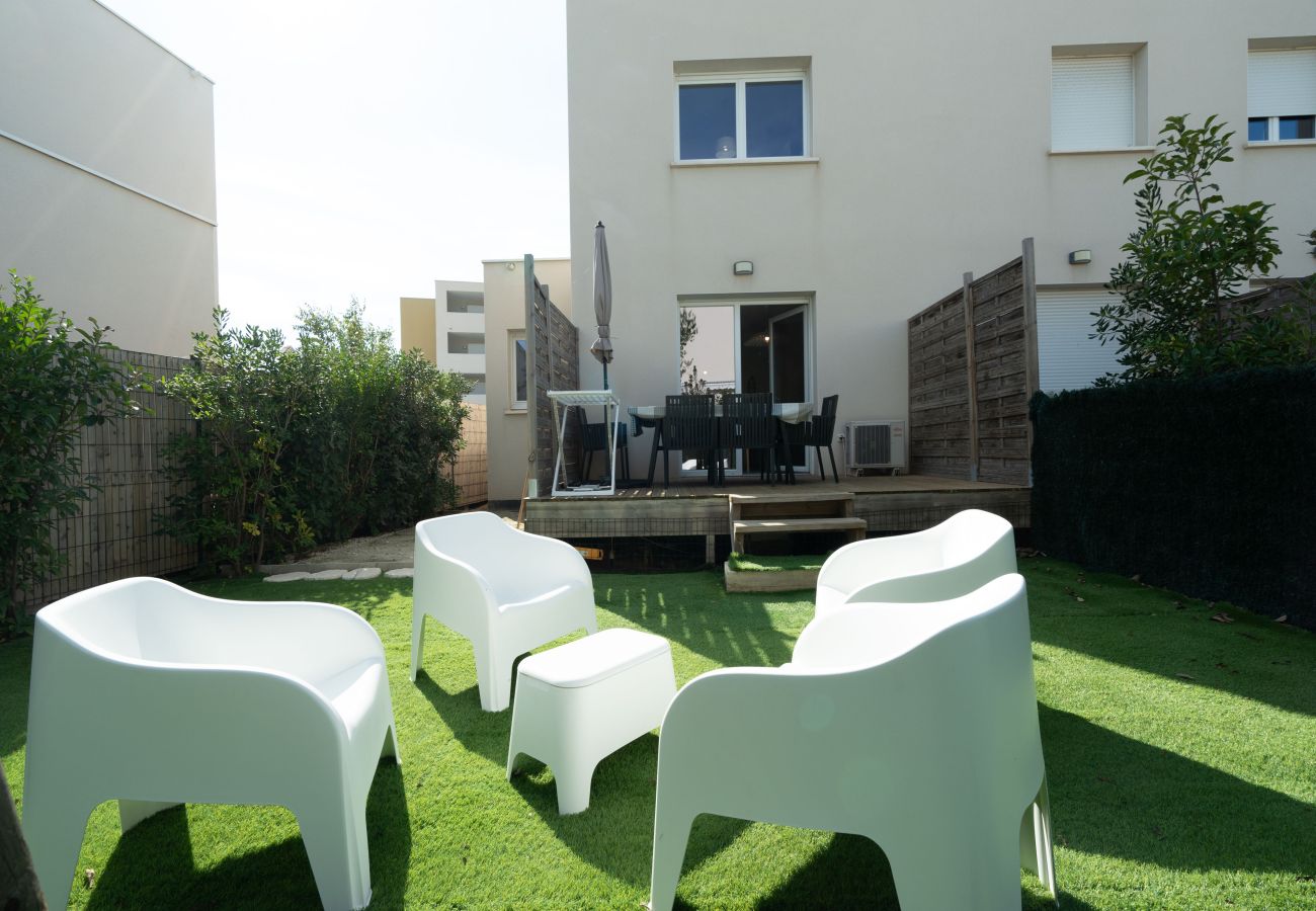 Villa in Sérignan - Bright villa 6 ppl, garden, close to the sea