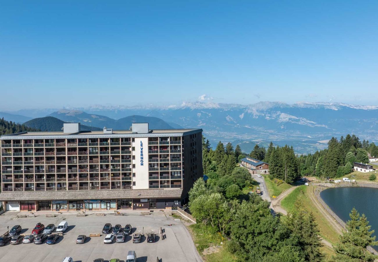 Studio in Chamrousse - Bright apartment for 5 ppl, balcony, close to the slopes