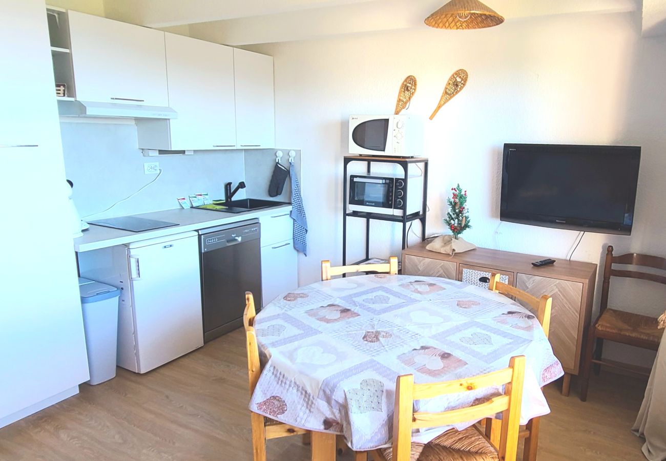 Studio in Chamrousse - Bright apartment for 5 ppl, balcony, close to the slopes