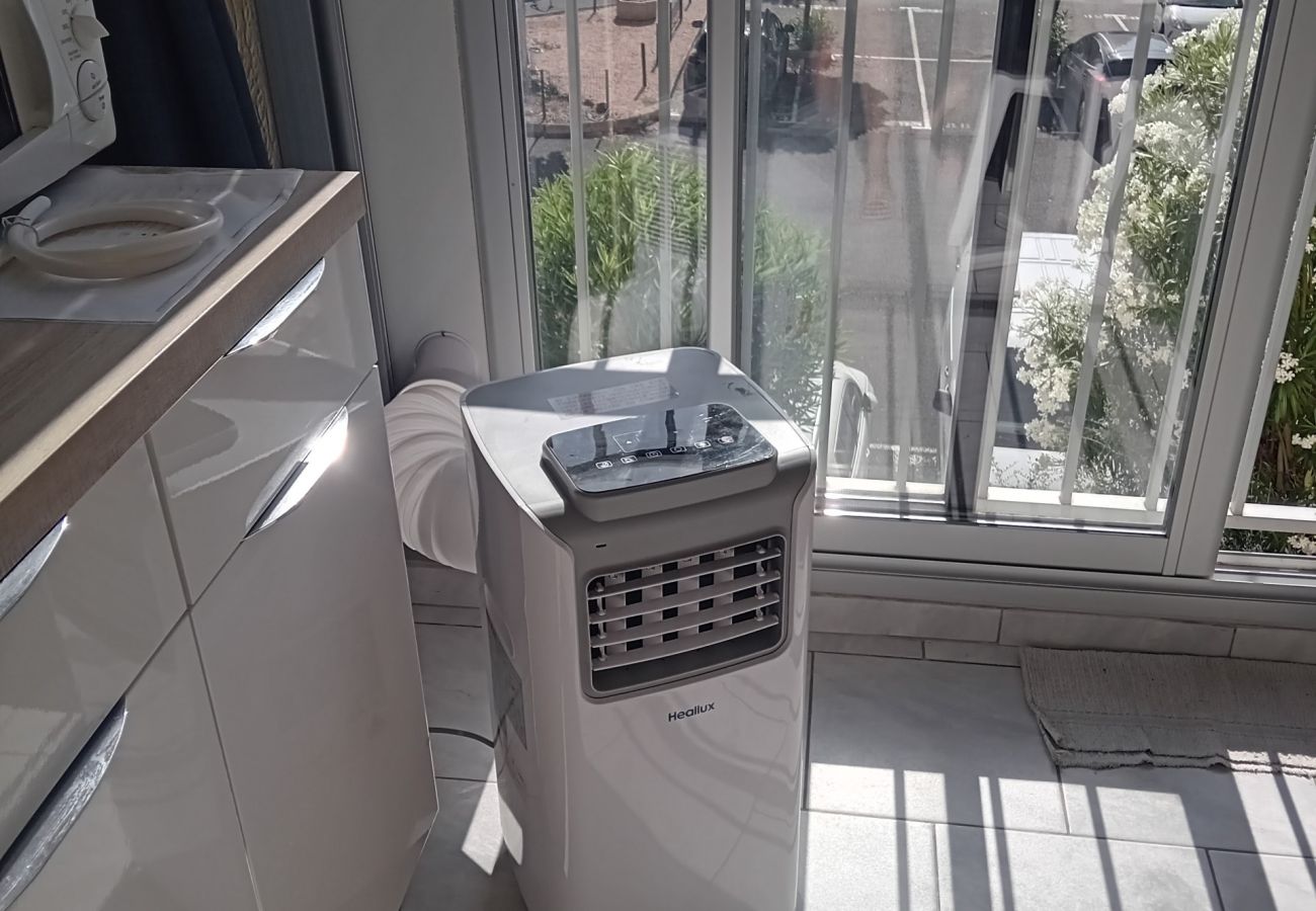 Studio in Agde - Bright studio apartment for 4 pers near the beach