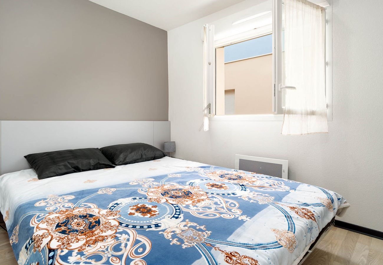 Villa in Sérignan - Villa 6 pers with garden in residence with swimming pool