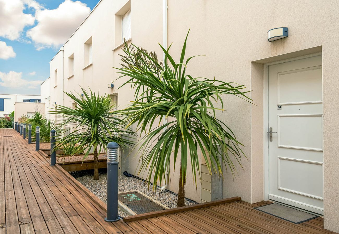 Villa in Sérignan - Villa 6 pers with garden in residence with swimming pool