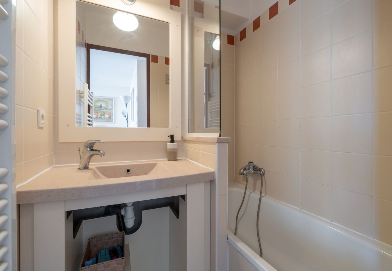 Apartment in Agde - Air-conditioned apt 4 pers sea view
