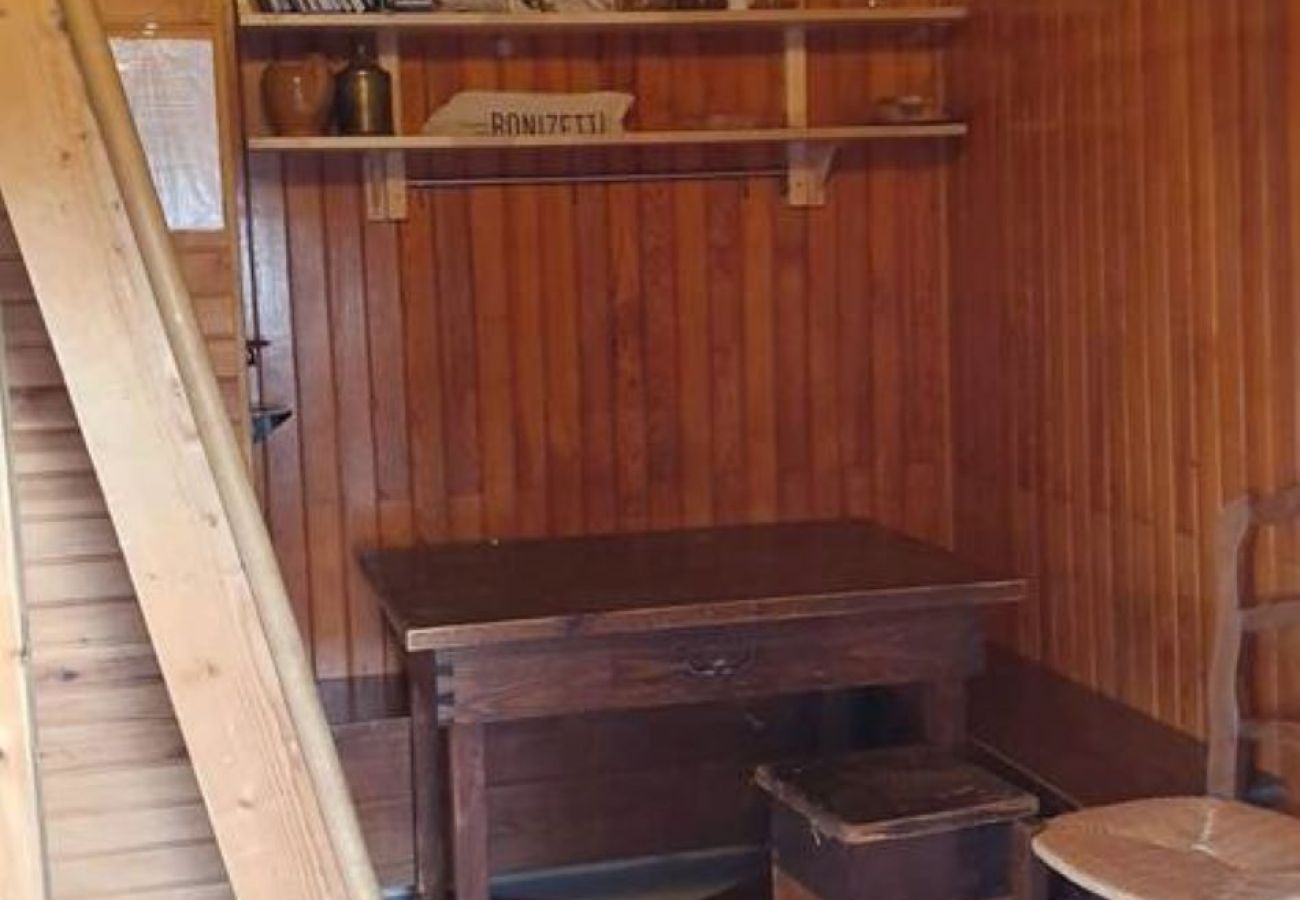 Chalet in Chamrousse - Unusual chalet, 2 ppl, terrace with mountain view.