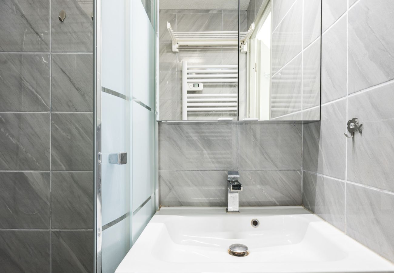 Apartment in Morillon - Nice Apt near the slopes for 4 pers