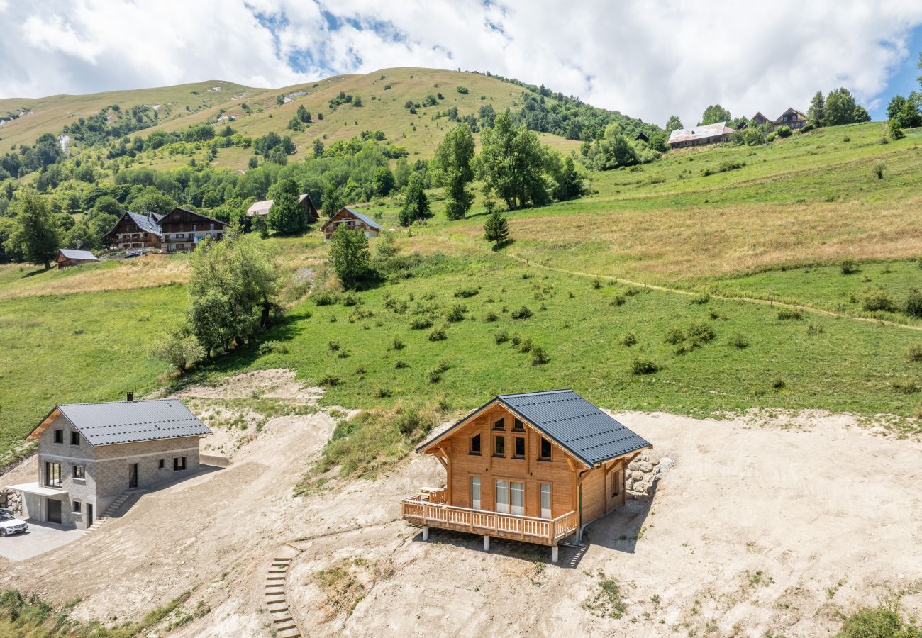 Chalet in Saint-Jean-d´Arves - Detached chalet, terrace, mountain view