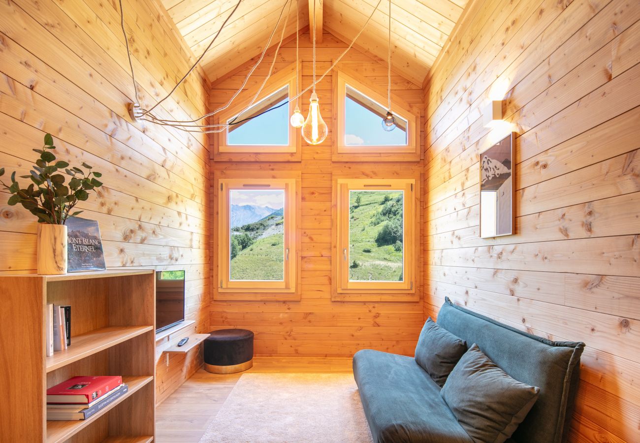 Chalet in Saint-Jean-d´Arves - Detached chalet, terrace, mountain view