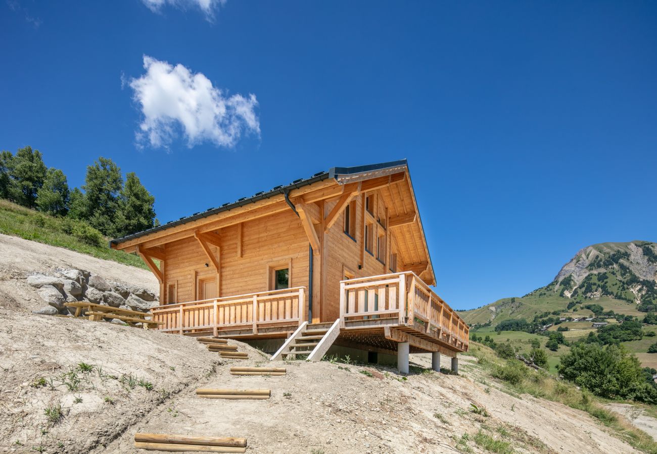 Chalet in Saint-Jean-d´Arves - Detached chalet, terrace, mountain view