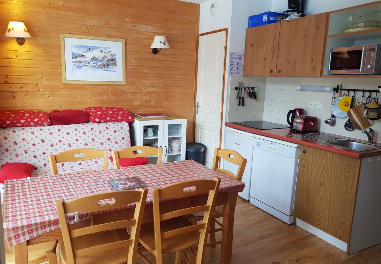 Apartment in Chamrousse - Lovely 5-pers ground floor apt with terrace