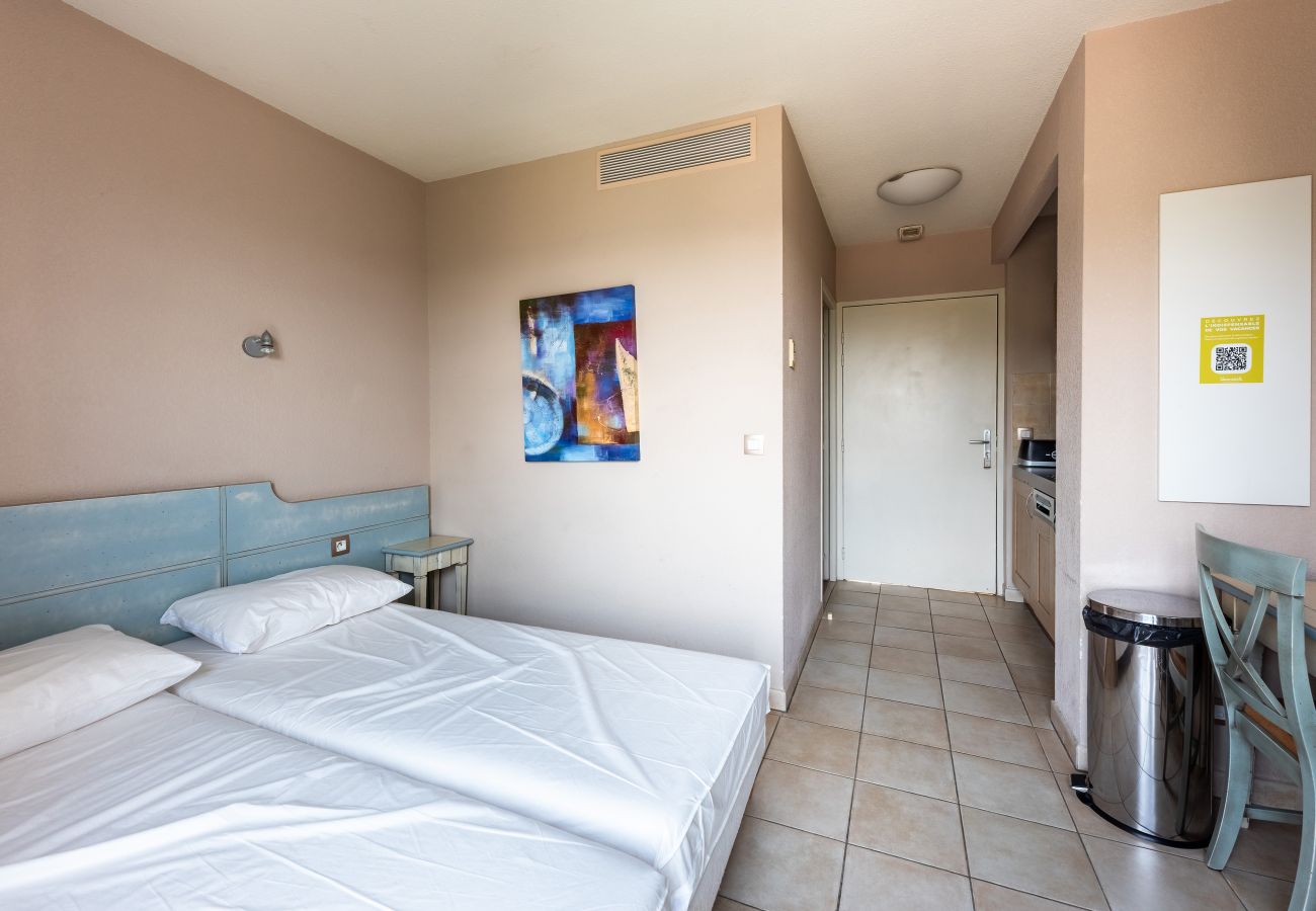 Studio in Callian - Nice Studio 2 Pers pool view