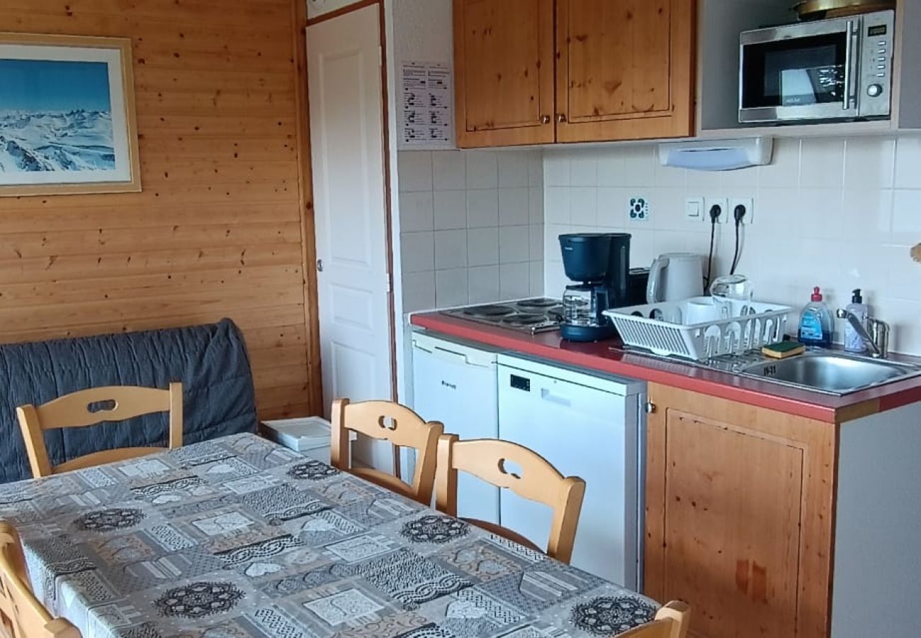 Apartment in Chamrousse - Nice Apt for 6Pers Ski-in Ski-out