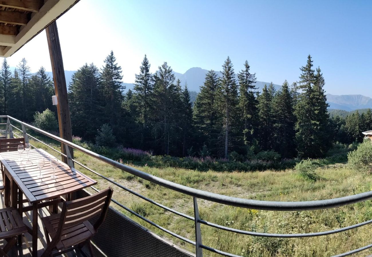 Apartment in Chamrousse - Nice Apt for 6Pers Ski-in Ski-out