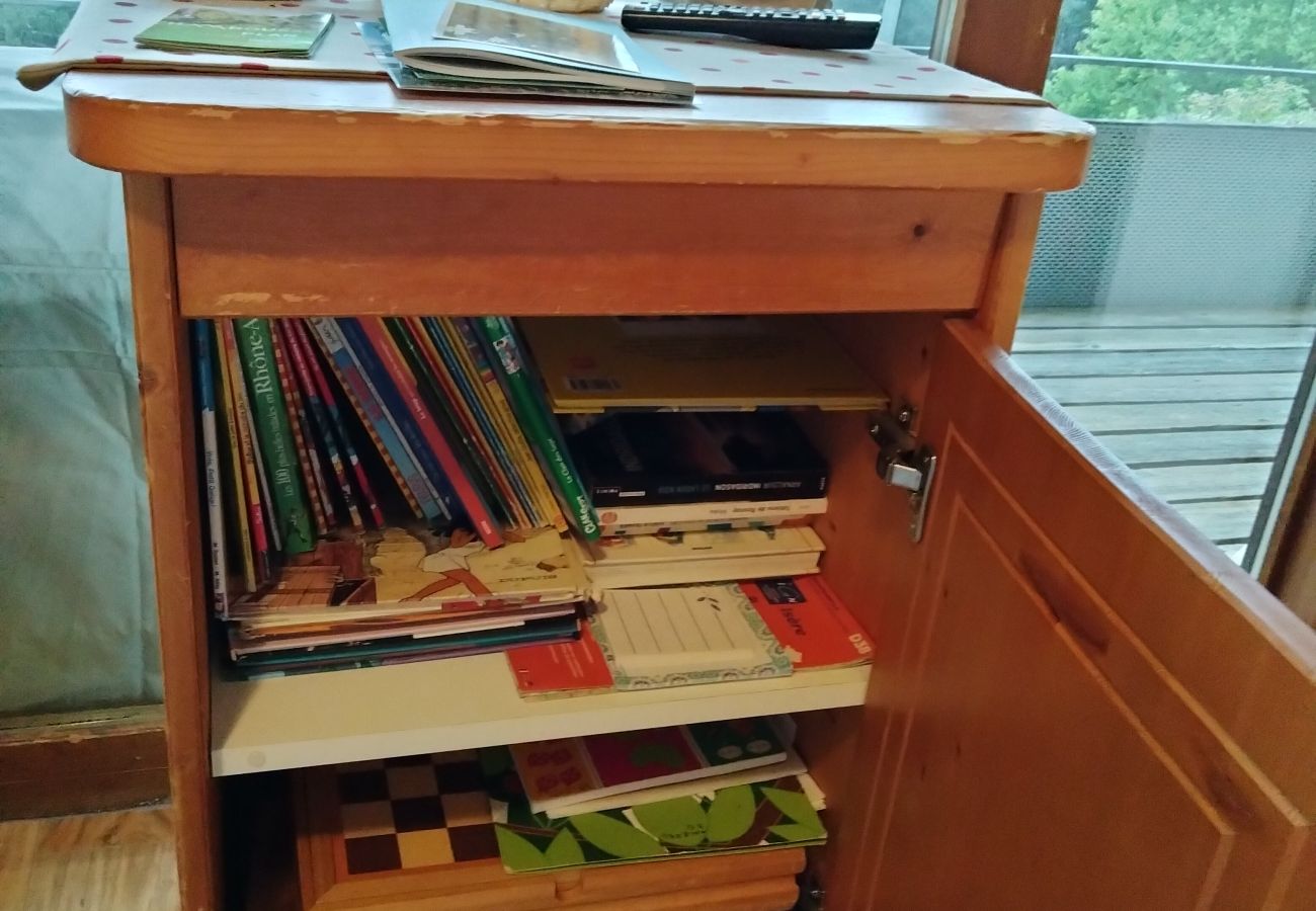 Apartment in Chamrousse - Nice Apt for 6Pers Ski-in Ski-out