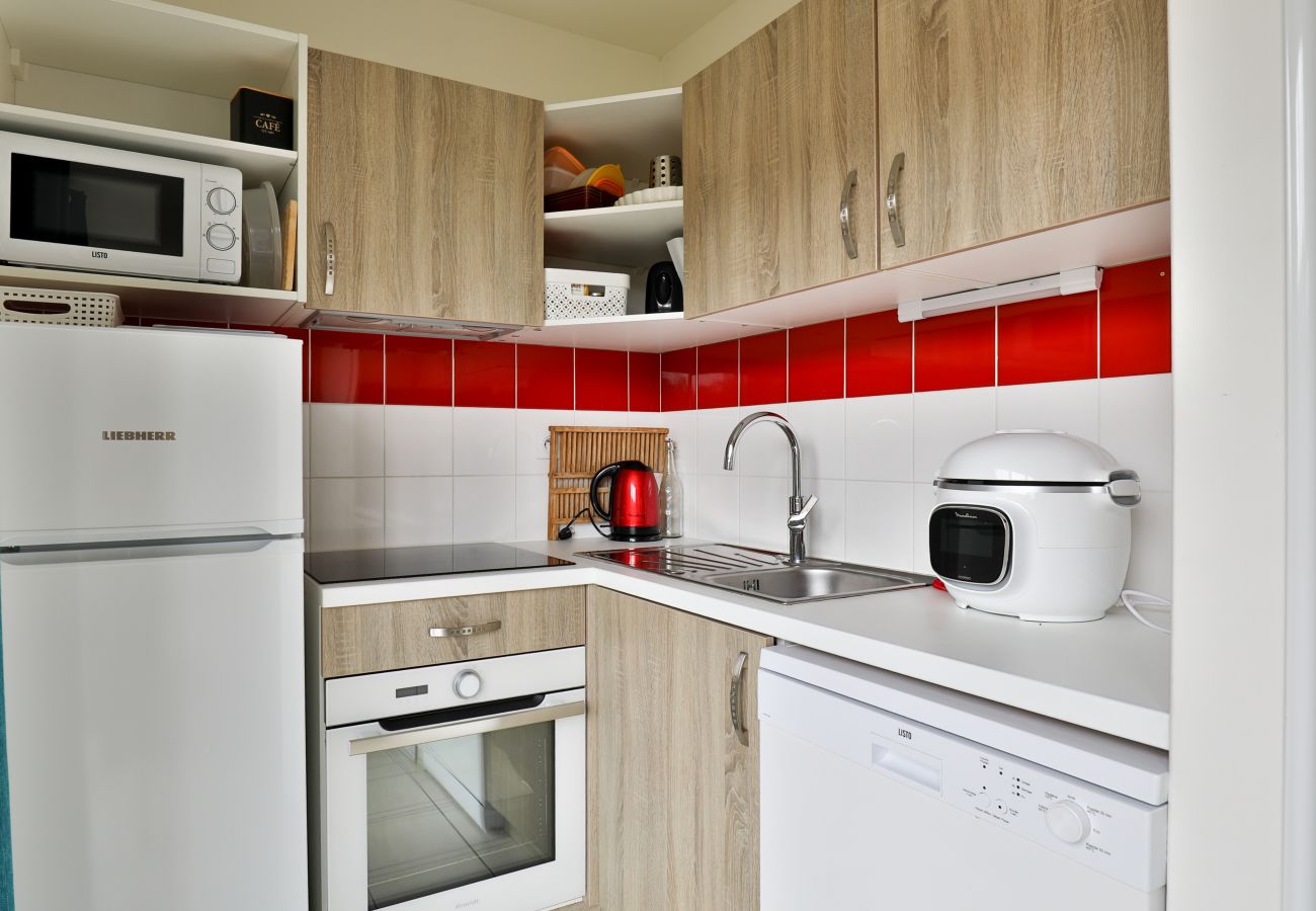 Villa in Parentis-en-Born - Lovely bright villa for 8 people