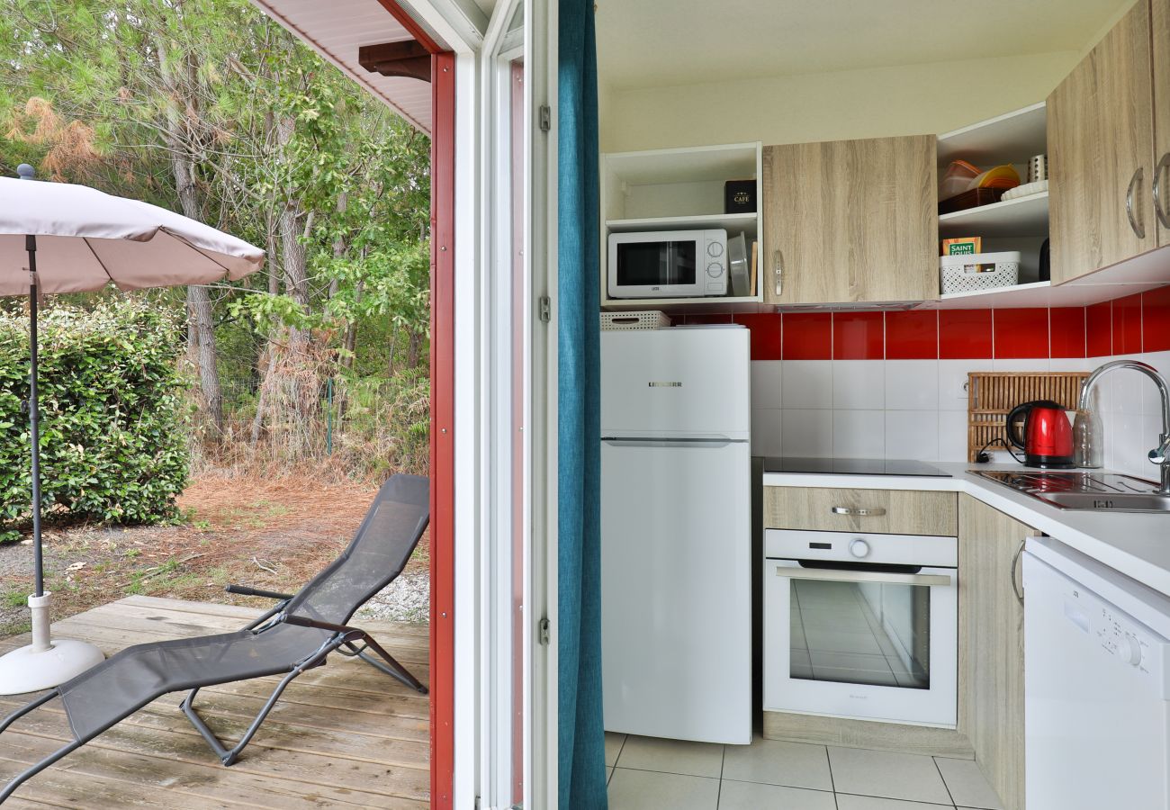 Villa in Parentis-en-Born - Lovely bright villa for 8 people