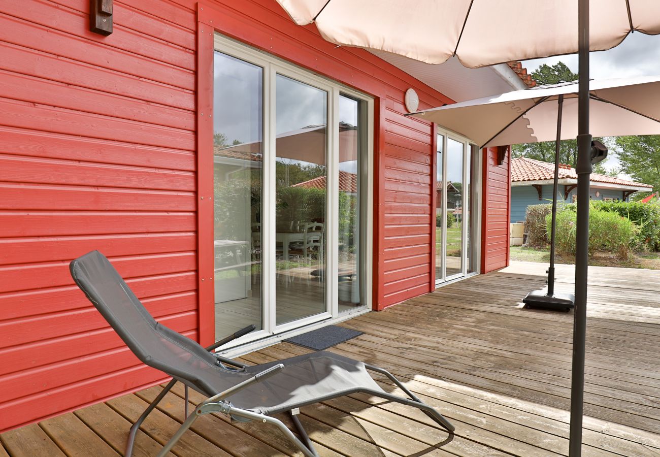 Villa in Parentis-en-Born - Lovely bright villa for 8 people