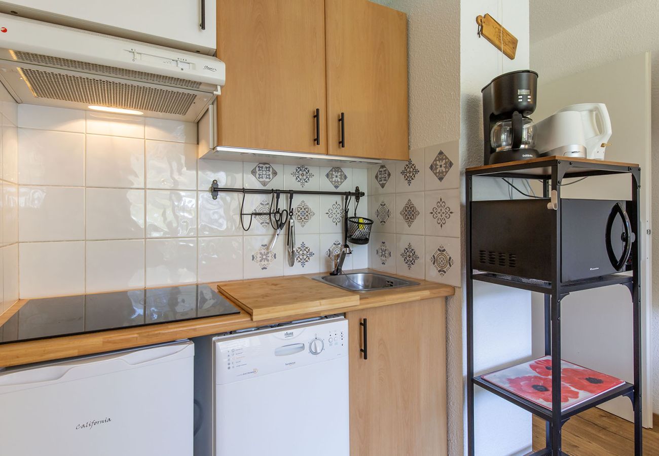 Studio in Germ - stunning view of the slopes from this studio for 4 pers