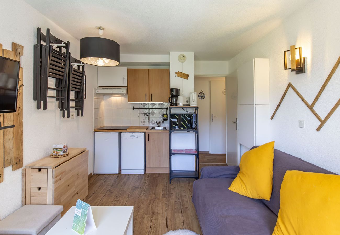 Studio in Germ - stunning view of the slopes from this studio for 4 pers