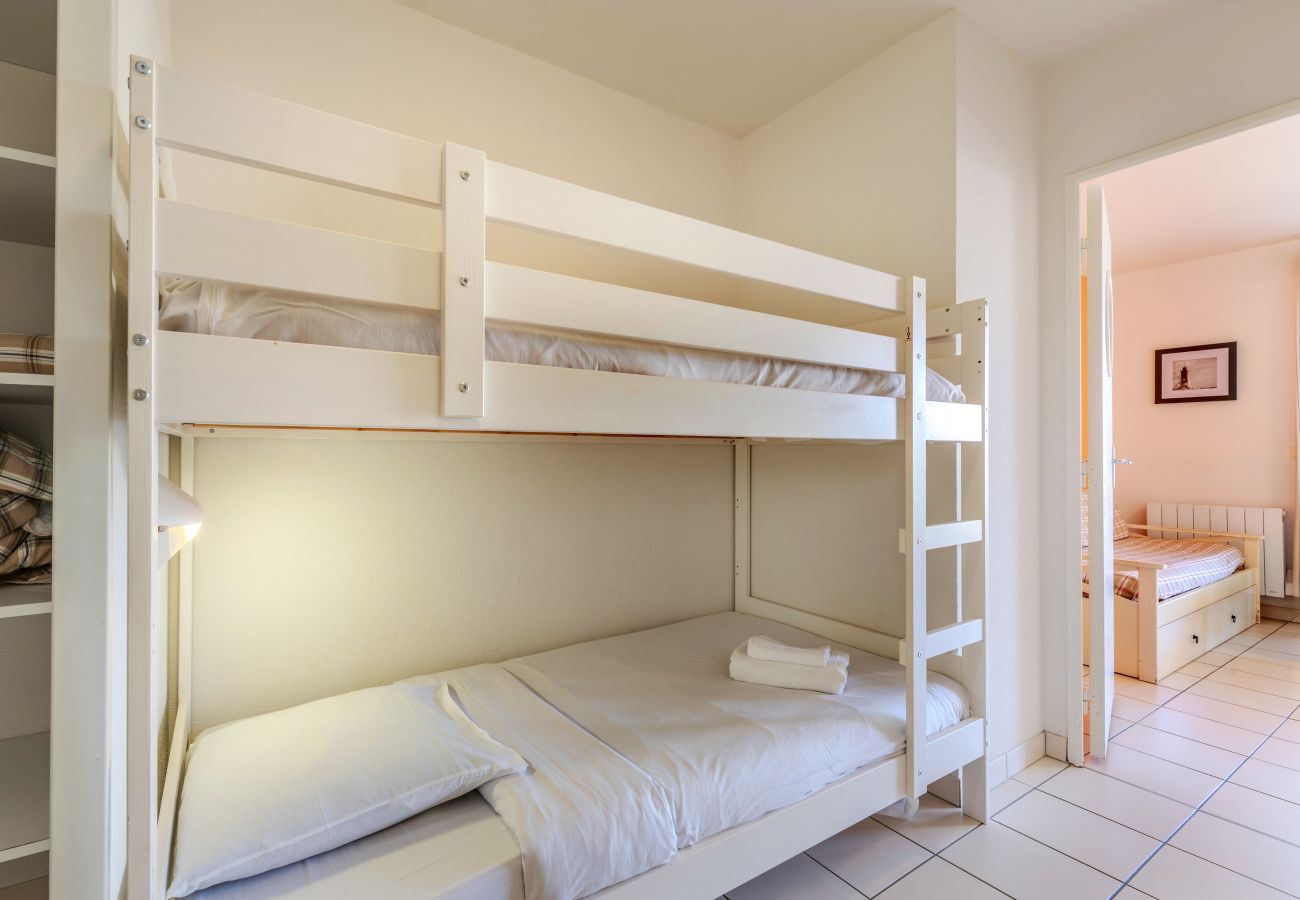 Apartment in Plougonvelin - Beautiful apt for 6 pers right by the water